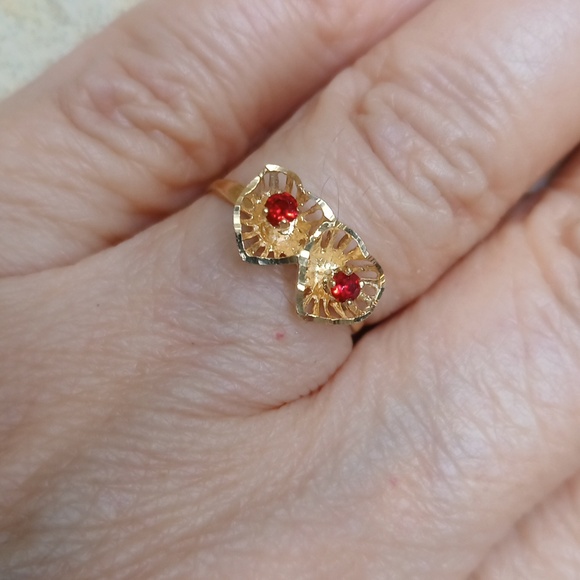 Vintage 14K Gold Women's Hearts Ring Diamond Cut Filigree Dainty Sz 6